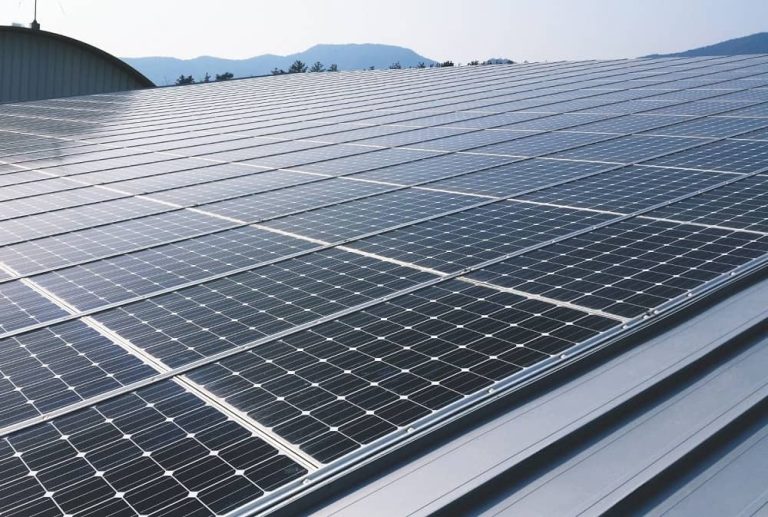Impermeabilizzazione sotto i pannelli fotovoltaici